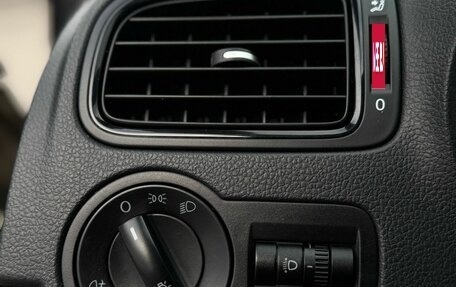 Volkswagen Polo VI (EU Market), 2015 год, 1 090 000 рублей, 24 фотография