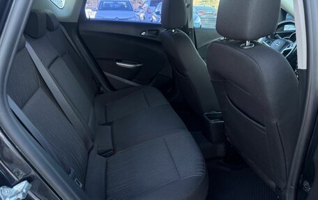 Opel Astra J, 2010 год, 595 000 рублей, 12 фотография