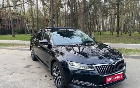 Skoda Superb III рестайлинг, 2025 год, 4 300 000 рублей, 1 фотография