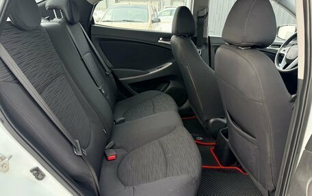 Hyundai Solaris II рестайлинг, 2015 год, 820 000 рублей, 13 фотография