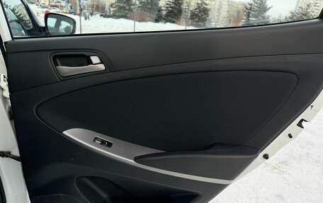 Hyundai Solaris II рестайлинг, 2015 год, 820 000 рублей, 14 фотография