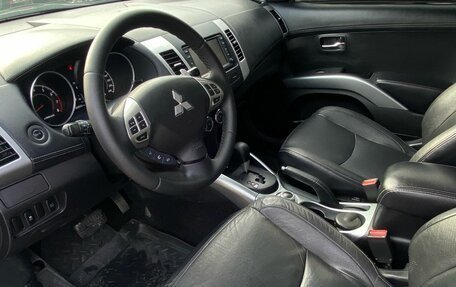 Mitsubishi Outlander III рестайлинг 3, 2011 год, 1 260 000 рублей, 8 фотография