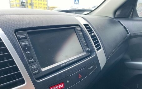 Mitsubishi Outlander III рестайлинг 3, 2011 год, 1 260 000 рублей, 13 фотография