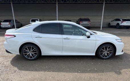 Toyota Camry, 2021 год, 3 500 000 рублей, 4 фотография