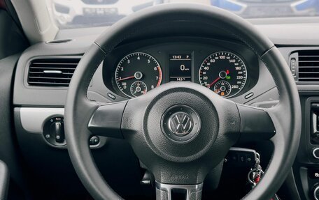 Volkswagen Jetta VI, 2012 год, 1 140 000 рублей, 15 фотография