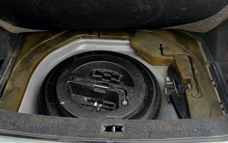 Toyota Avensis III рестайлинг, 2006 год, 700 000 рублей, 11 фотография