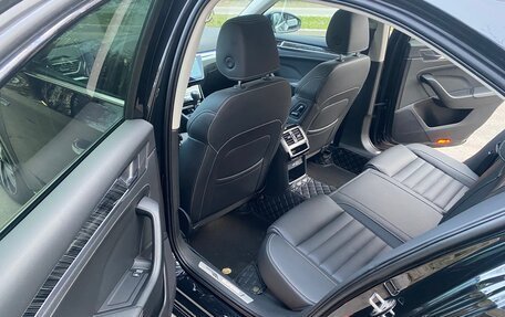 Skoda Superb III рестайлинг, 2025 год, 4 300 000 рублей, 15 фотография