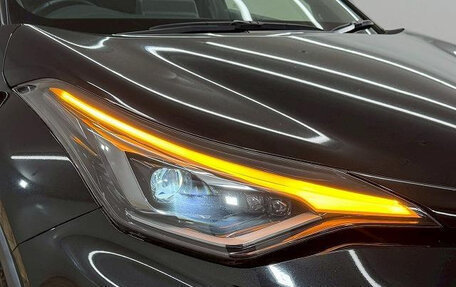 Toyota C-HR I рестайлинг, 2019 год, 1 650 000 рублей, 4 фотография