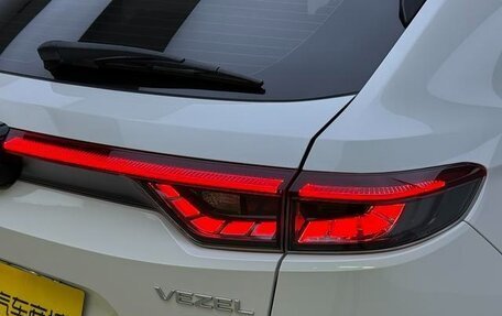 Honda Vezel, 2023 год, 1 860 548 рублей, 9 фотография