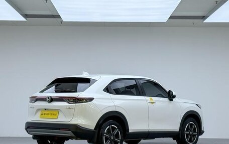 Honda Vezel, 2023 год, 1 860 548 рублей, 2 фотография