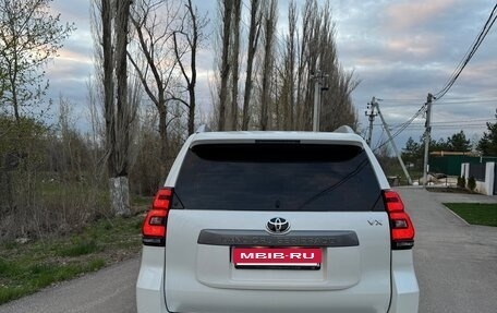 Toyota Land Cruiser Prado 150 рестайлинг 2, 2021 год, 5 990 000 рублей, 4 фотография