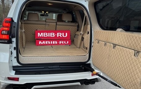 Toyota Land Cruiser Prado 150 рестайлинг 2, 2021 год, 5 990 000 рублей, 12 фотография