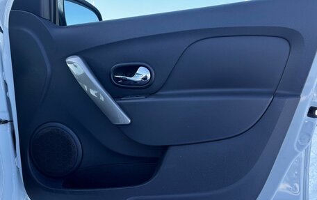 Renault Logan II, 2020 год, 830 000 рублей, 15 фотография