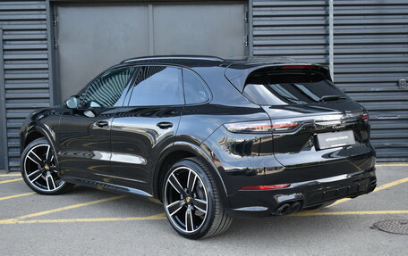 Porsche Cayenne III, 2023 год, 10 630 000 рублей, 3 фотография