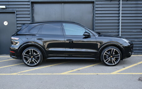 Porsche Cayenne III, 2023 год, 10 630 000 рублей, 6 фотография