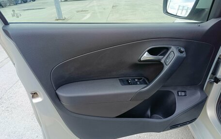 Volkswagen Polo VI (EU Market), 2011 год, 579 995 рублей, 10 фотография