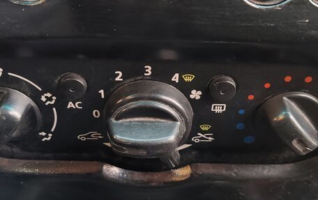 Renault Logan I, 2013 год, 280 000 рублей, 14 фотография