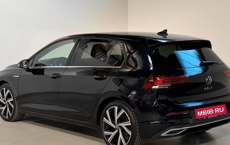 Volkswagen Golf VIII, 2023 год, 2 620 000 рублей, 5 фотография