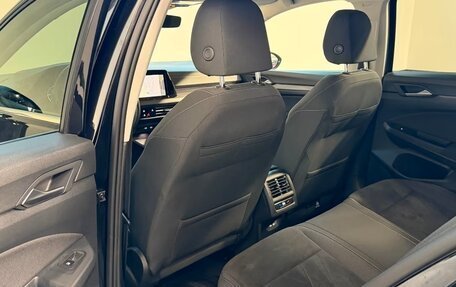 Volkswagen Golf VIII, 2023 год, 2 620 000 рублей, 13 фотография