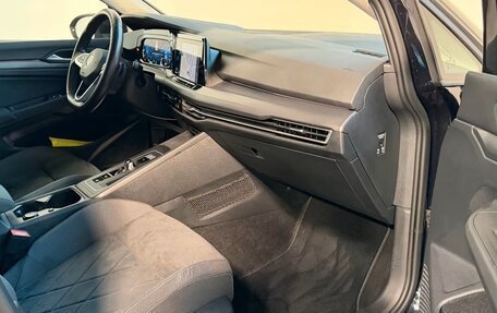 Volkswagen Golf VIII, 2023 год, 2 620 000 рублей, 16 фотография