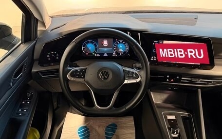 Volkswagen Golf VIII, 2023 год, 2 620 000 рублей, 12 фотография