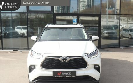 Toyota Highlander, 2021 год, 5 700 000 рублей, 2 фотография