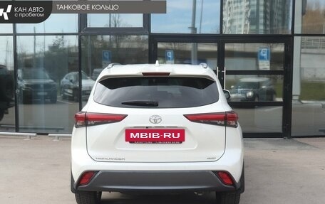 Toyota Highlander, 2021 год, 5 700 000 рублей, 4 фотография