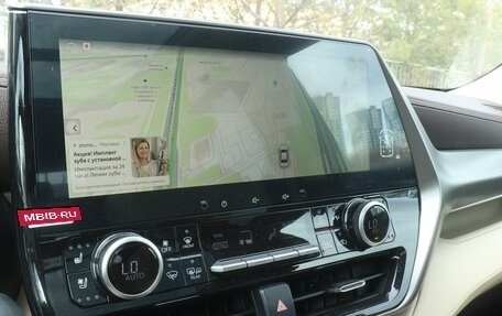 Toyota Highlander, 2021 год, 5 700 000 рублей, 10 фотография