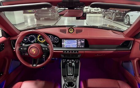 Porsche 911, 2022 год, 14 700 000 рублей, 6 фотография