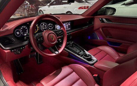 Porsche 911, 2022 год, 14 700 000 рублей, 10 фотография