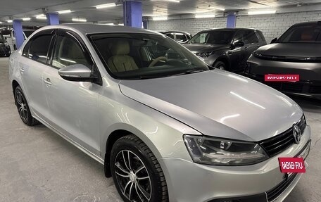 Volkswagen Jetta VI, 2013 год, 959 000 рублей, 3 фотография