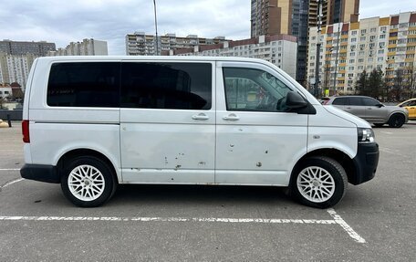 Volkswagen Caravelle T5, 2013 год, 1 400 000 рублей, 2 фотография
