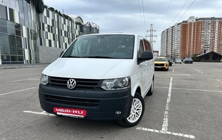 Volkswagen Caravelle T5, 2013 год, 1 400 000 рублей, 3 фотография