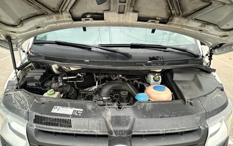 Volkswagen Caravelle T5, 2013 год, 1 400 000 рублей, 21 фотография