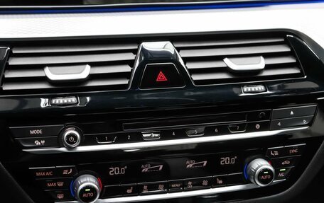 BMW 5 серия, 2019 год, 3 590 000 рублей, 14 фотография