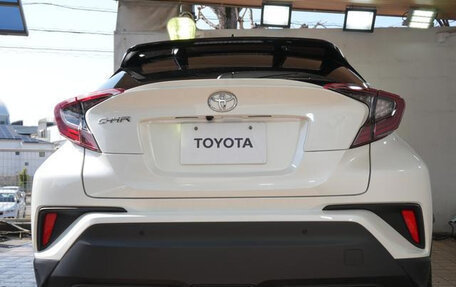 Toyota C-HR I рестайлинг, 2019 год, 1 600 000 рублей, 6 фотография