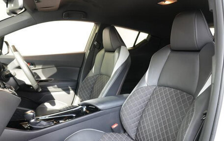 Toyota C-HR I рестайлинг, 2019 год, 1 600 000 рублей, 22 фотография