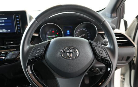 Toyota C-HR I рестайлинг, 2019 год, 1 600 000 рублей, 16 фотография