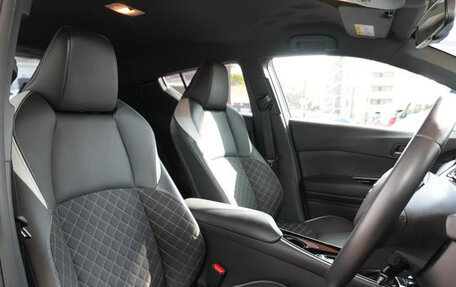 Toyota C-HR I рестайлинг, 2019 год, 1 600 000 рублей, 17 фотография