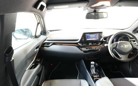 Toyota C-HR I рестайлинг, 2019 год, 1 600 000 рублей, 15 фотография