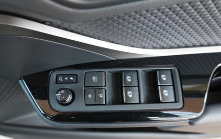 Toyota C-HR I рестайлинг, 2019 год, 1 600 000 рублей, 36 фотография