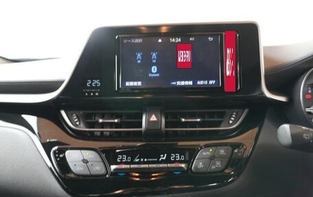 Toyota C-HR I рестайлинг, 2019 год, 1 600 000 рублей, 26 фотография