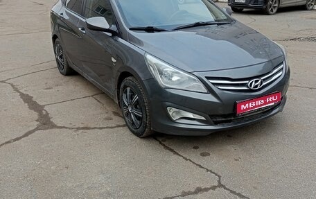 Hyundai Solaris II рестайлинг, 2016 год, 720 000 рублей, 1 фотография