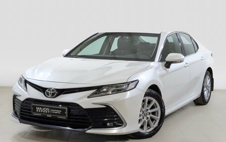 Toyota Camry, 2021 год, 2 750 000 рублей, 1 фотография
