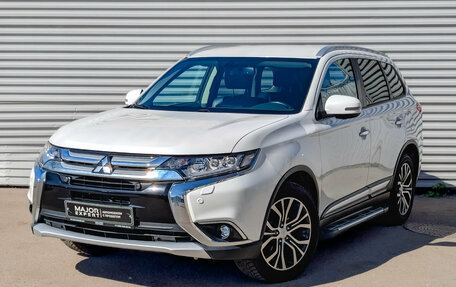 Mitsubishi Outlander III рестайлинг 3, 2017 год, 2 250 000 рублей, 1 фотография
