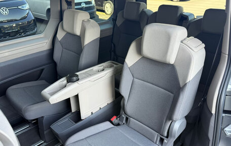 Volkswagen Multivan, 2023 год, 4 750 000 рублей, 20 фотография