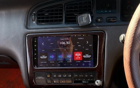 Toyota Crown Majesta, 1994 год, 600 000 рублей, 21 фотография