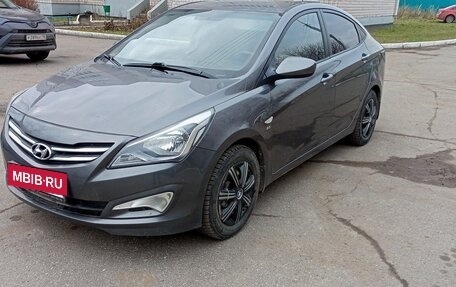 Hyundai Solaris II рестайлинг, 2016 год, 720 000 рублей, 3 фотография