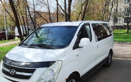 Hyundai Grand Starex Grand Starex I рестайлинг 2, 2008 год, 1 000 000 рублей, 2 фотография