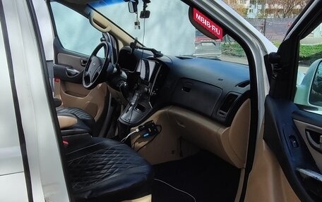 Hyundai Grand Starex Grand Starex I рестайлинг 2, 2008 год, 1 000 000 рублей, 10 фотография